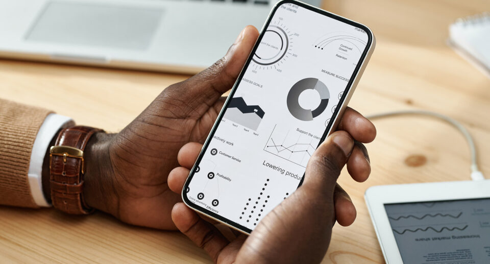 7 Best Apps to Track Your Spending and Save Money